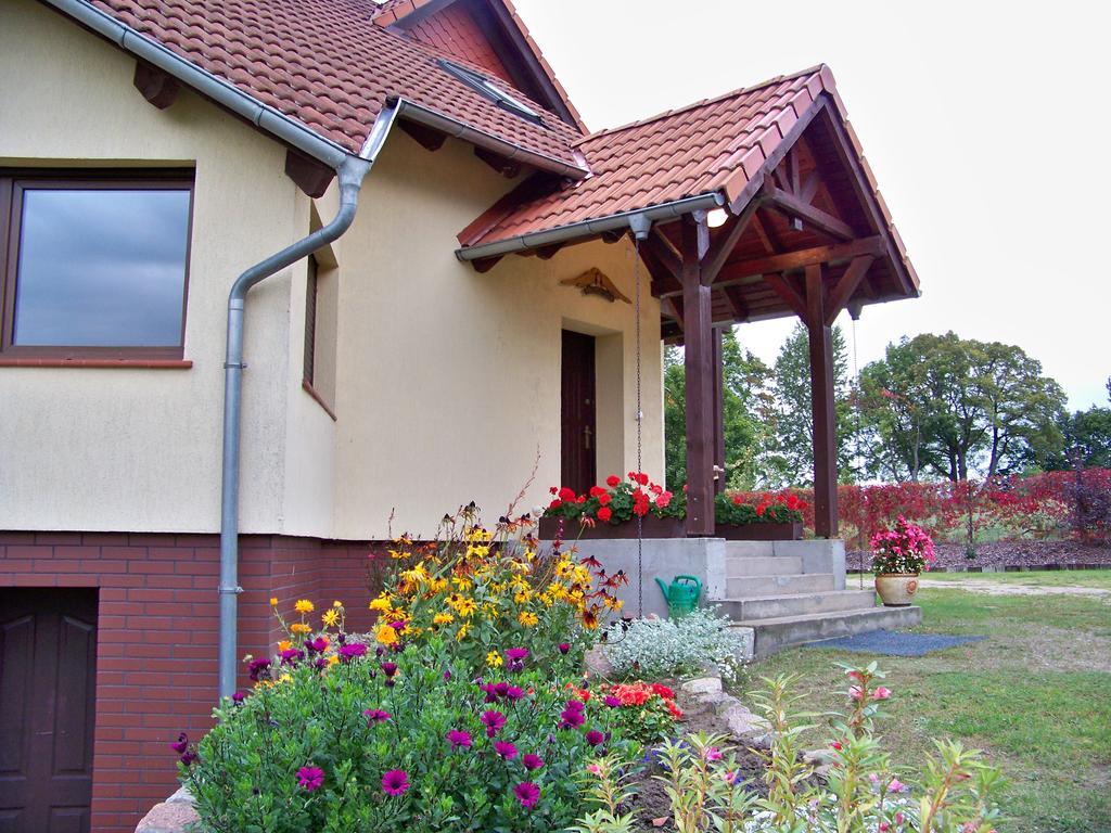 Dw Zlote Klosy Wrony Exterior foto