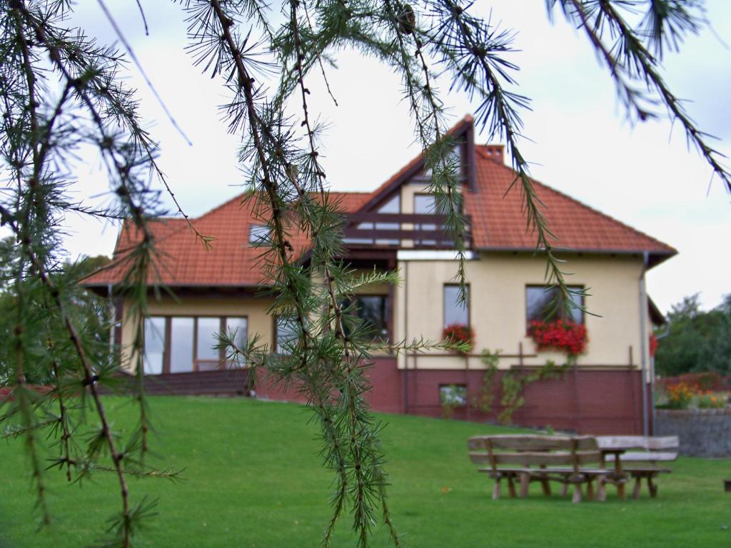 Dw Zlote Klosy Wrony Exterior foto