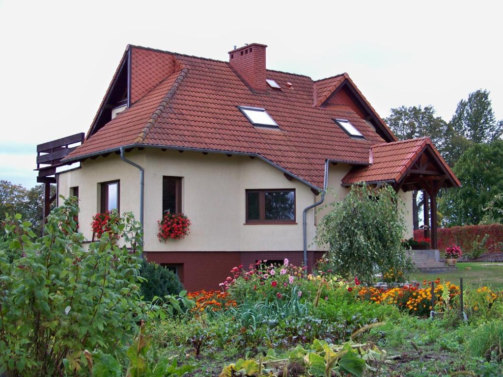 Dw Zlote Klosy Wrony Exterior foto
